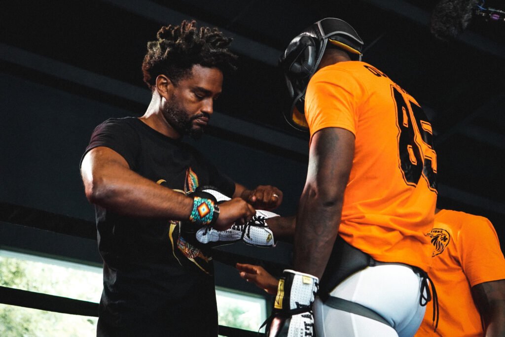 NFL star turns boxer
