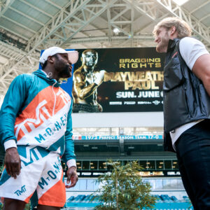 faceoff Mayweather