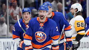 Islanders advance to round 2